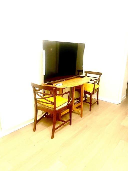 Chic Studio In Leicester Sqaure! London Exterior foto