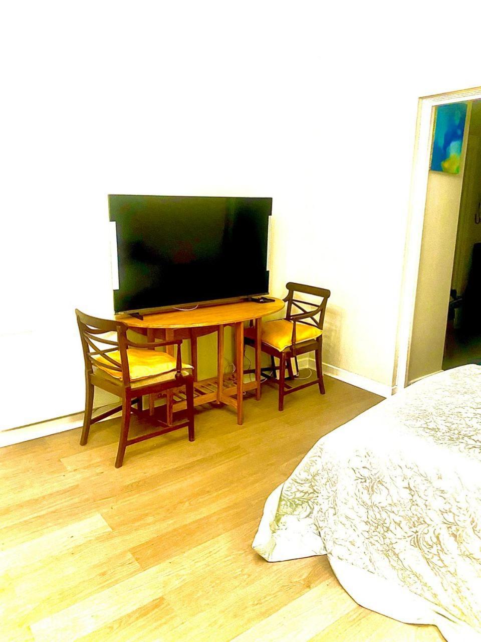 Chic Studio In Leicester Sqaure! London Exterior foto